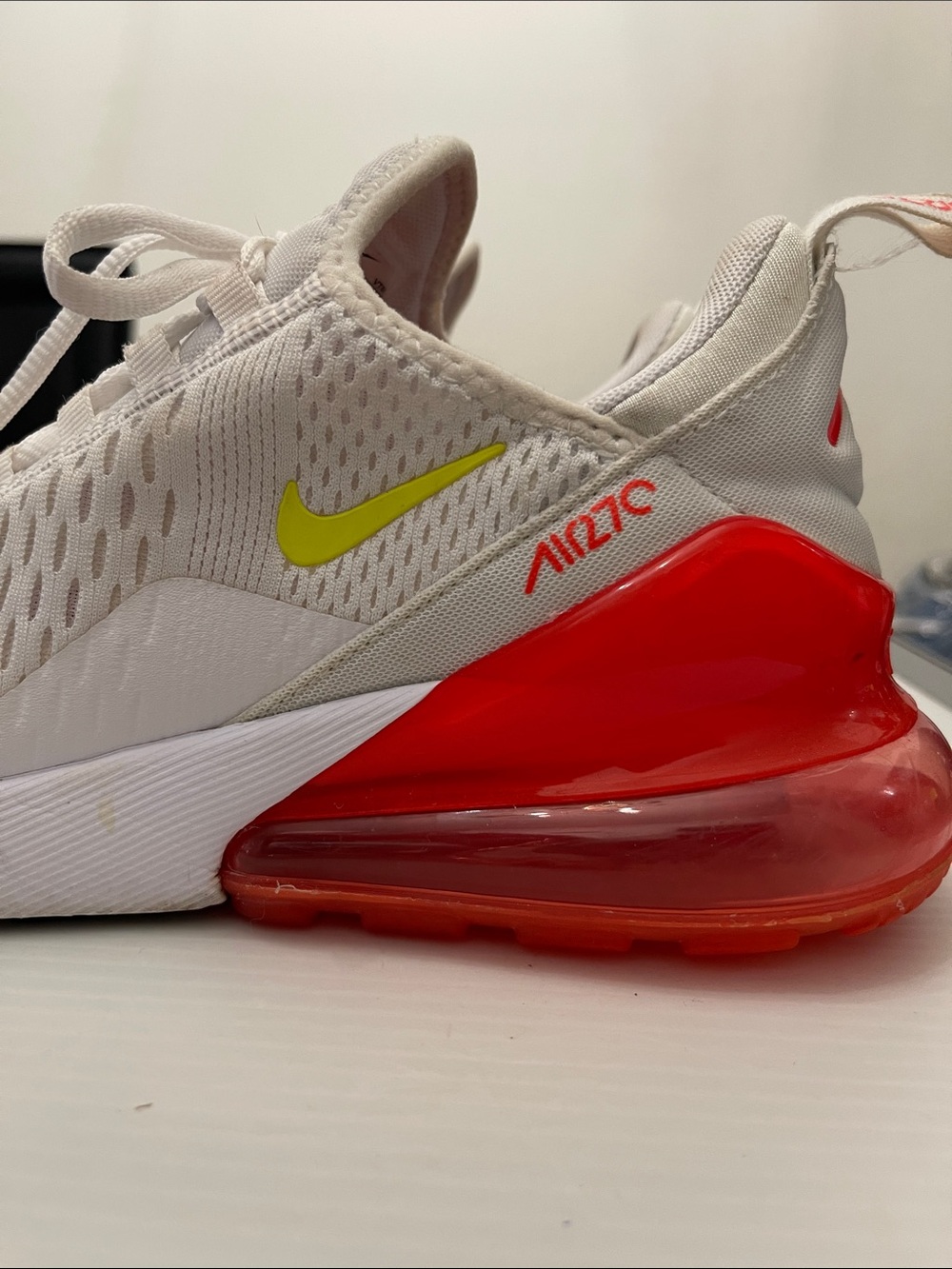NIKE AIR MAX 270 RUNNING SNEAKERS WOMENS SIZE 8 - Picture 4 of 14